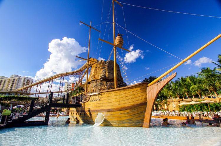 カルダス・ノバス Piazza Diroma - Com Acesso Acqua Park Cn-Goアパートホテル エクステリア 写真